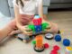Jakie zabawki edukacyjne pomagają w rozwijaniu umiejętności matematycznych u dzieci