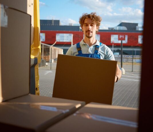 AutoStore a inkluzywność – jak tworzyć magazyny przyjazne dla osób z ograniczeniami ruchowymi? autostore