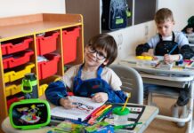 Kreatywne artykuły plastyczne do szkoły