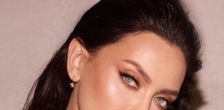 Złote naszyjniki z diamentami